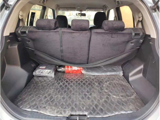 Car image 24