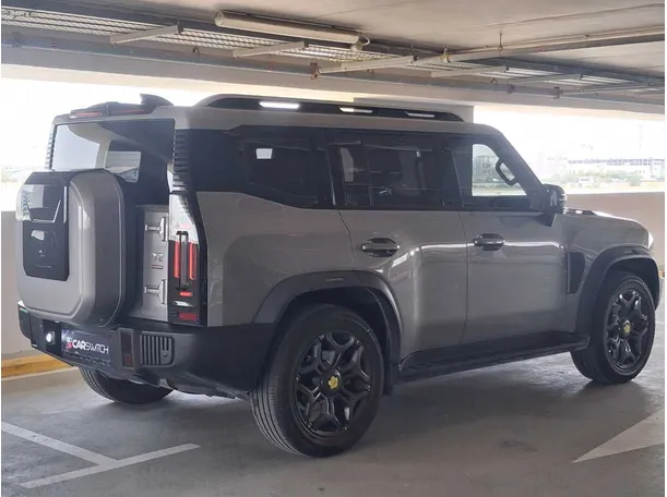Car image 5
