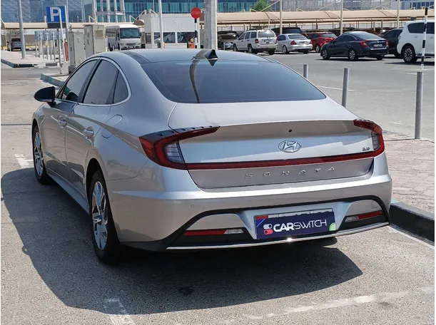Car image 7