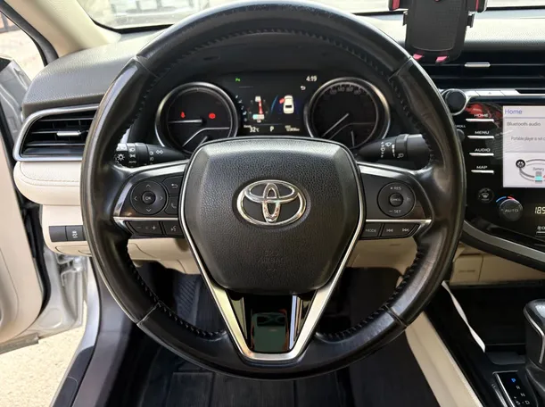 Car image 22