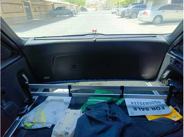 Car image 34