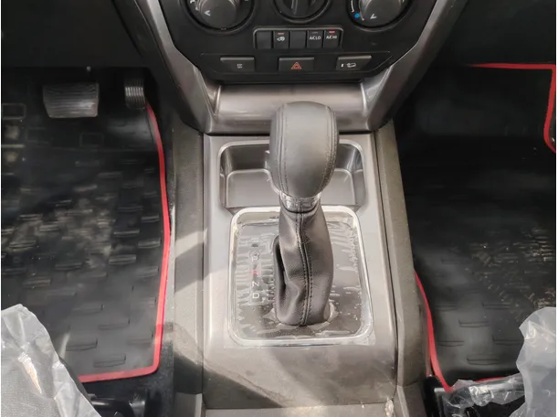 Car image 21