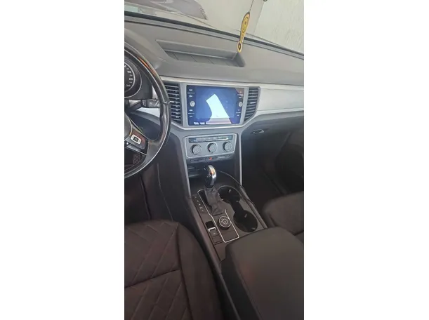 Car image 28