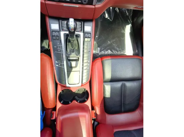 Car image 22