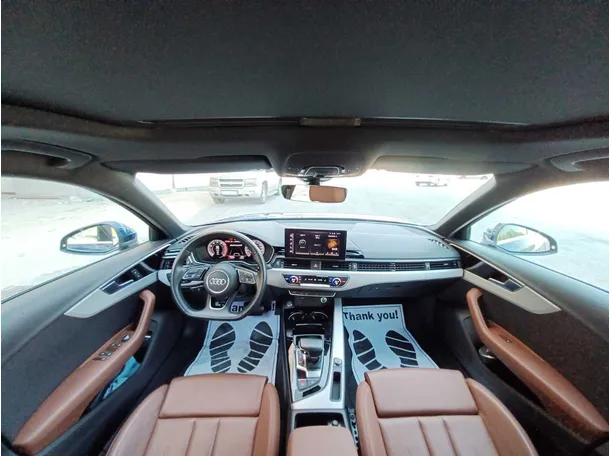 Car image 13