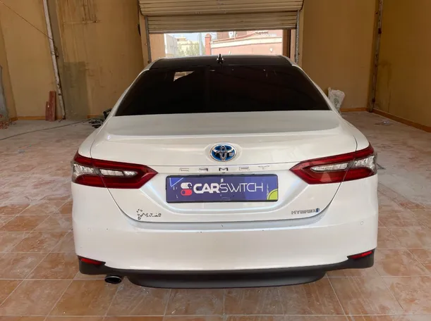 Car image 6