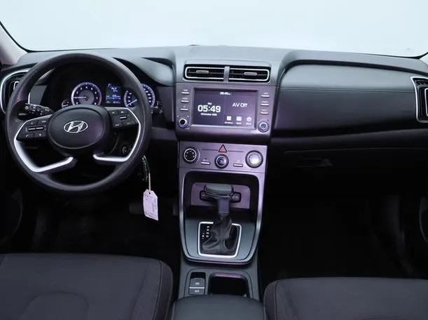 Car image 8