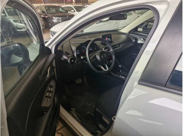 Car image 7