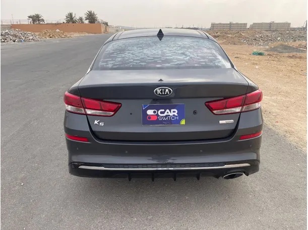 Car image 6