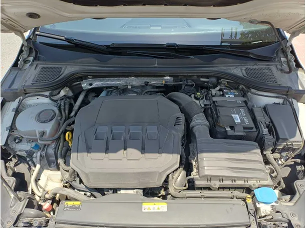 Car image 26