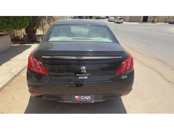 Car image 6