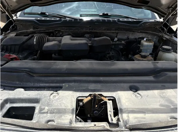 Car image 25