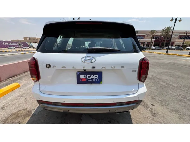 Car image 6