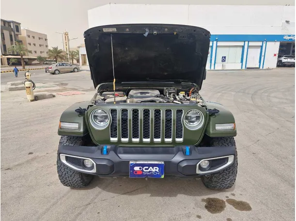 Car image 22