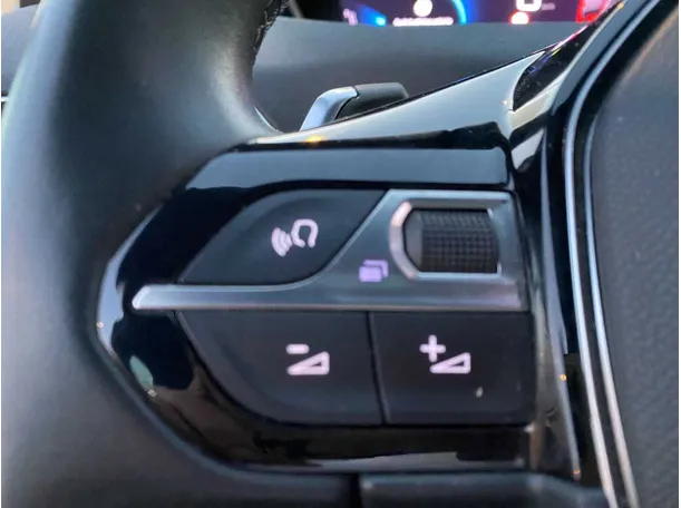 Car image 32