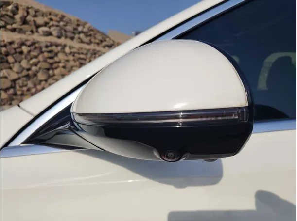 Car image 25