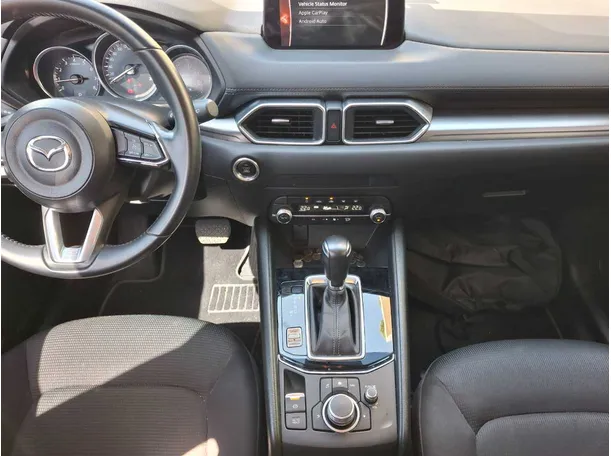 Car image 16
