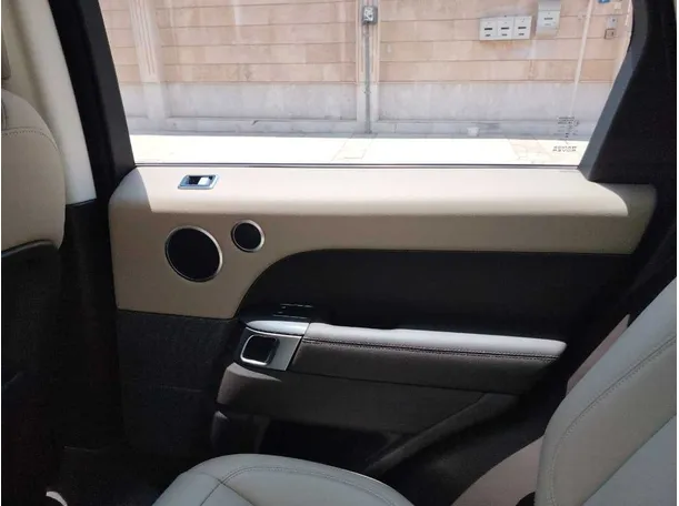 Car image 41