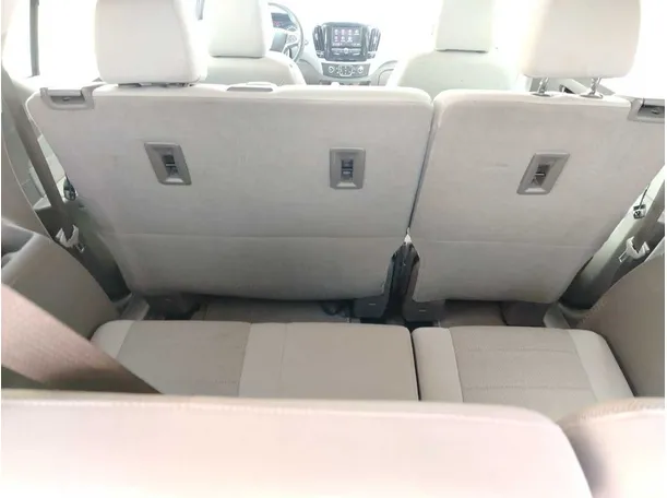 Car image 29