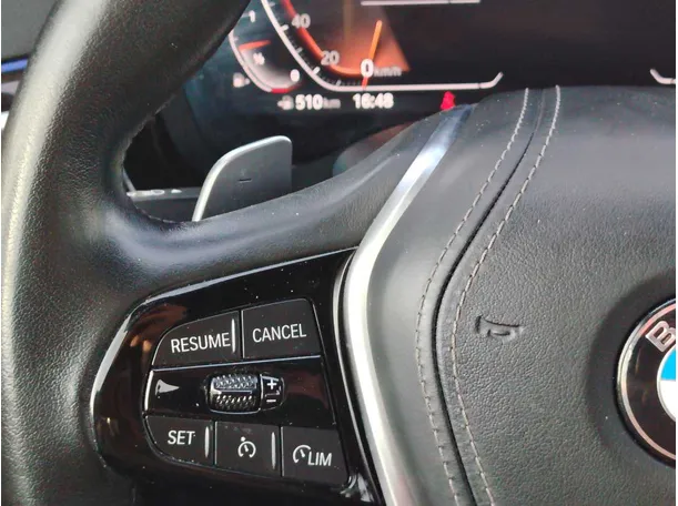 Car image 33