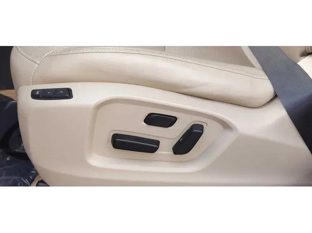 Car image 31