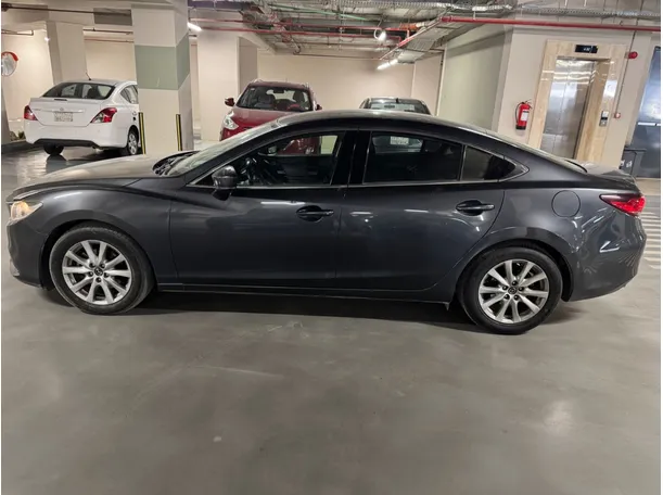 Car image 8