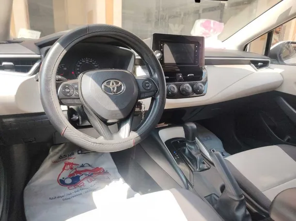 Car image 13