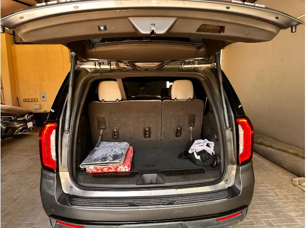 Car image 21