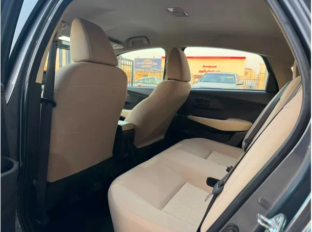 Car image 16