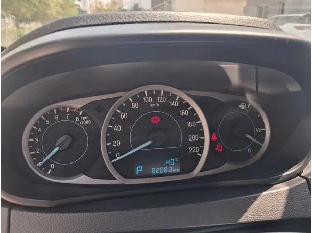 Car image 18