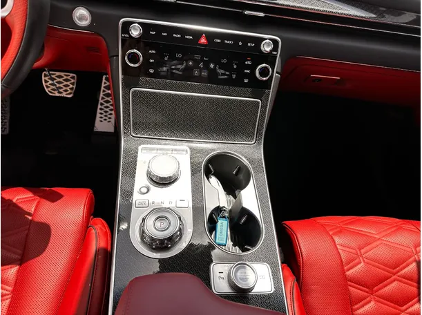 Car image 19