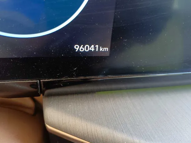Car image 30