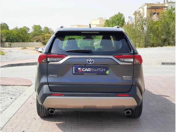 Car image 6