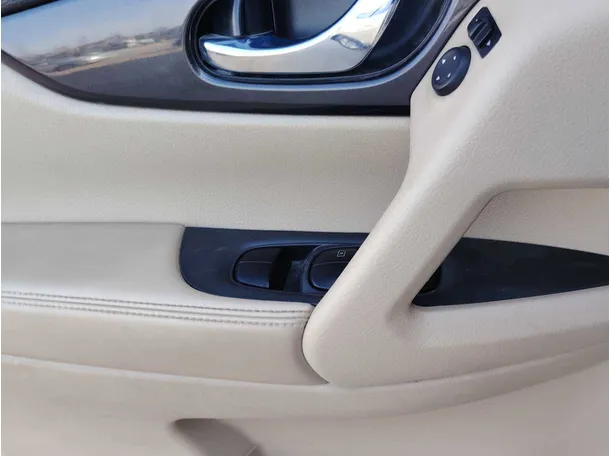 Car image 29