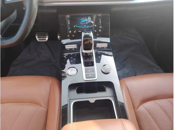 Car image 21