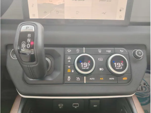 Car image 25