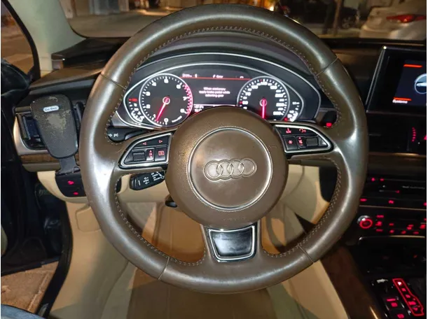 Car image 25