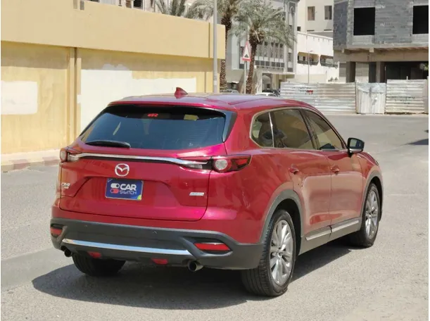 Car image 5