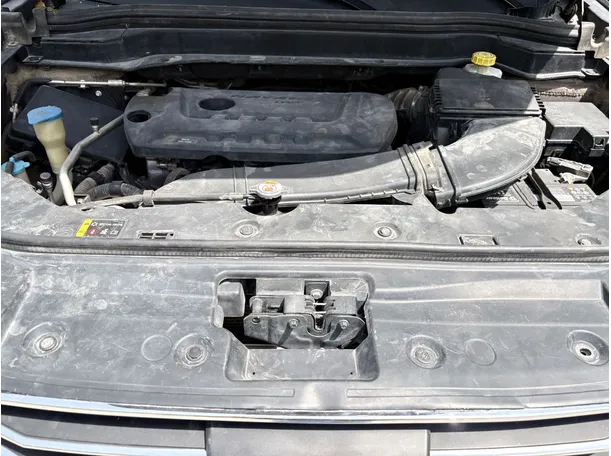 Car image 28