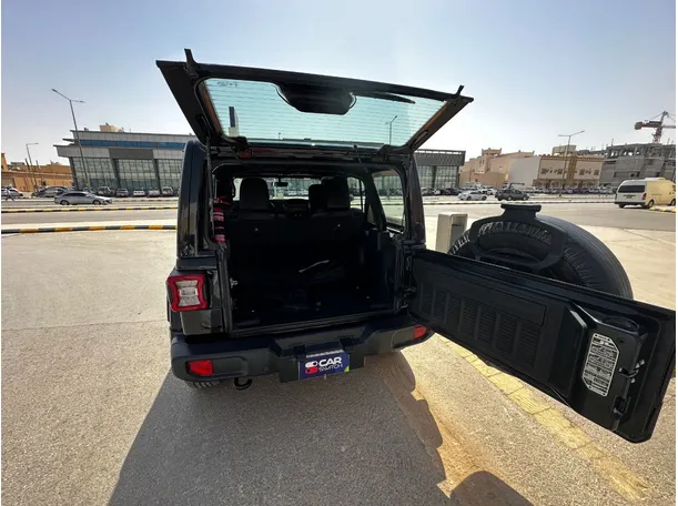 Car image 22