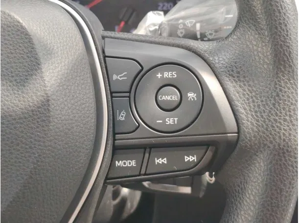 Car image 26