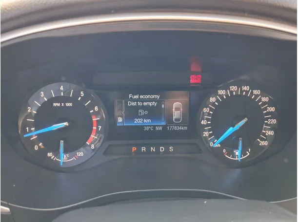 Car image 17