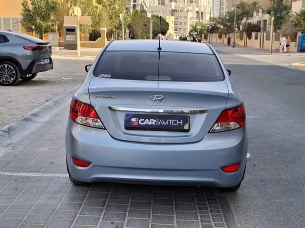 Car image 6