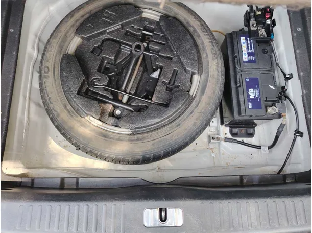 Car image 38