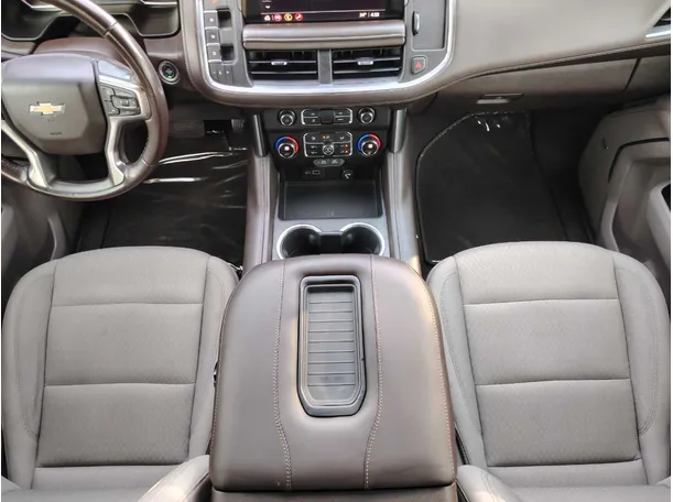 Car image 19