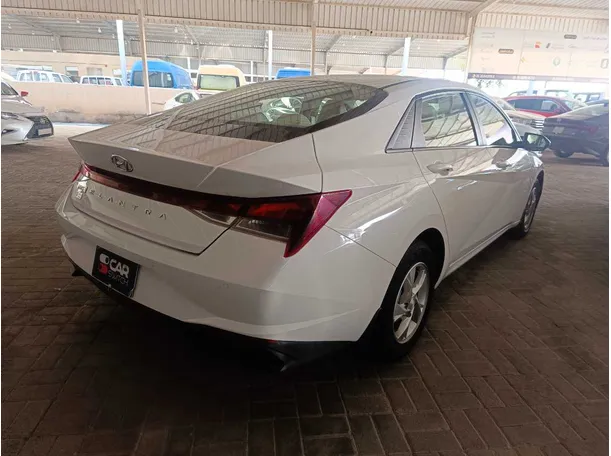 Car image 4