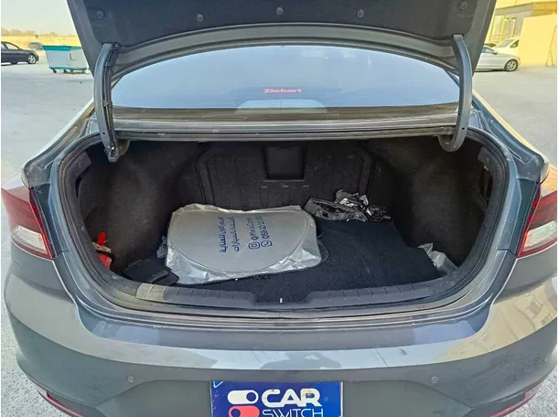 Car image 27