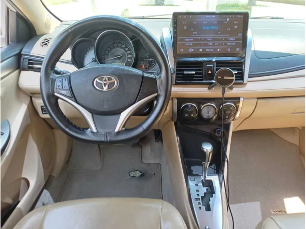 Car image 16