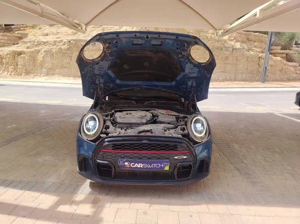 Car image 30