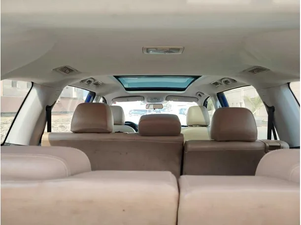 Car image 34
